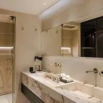 Hotel Casaly & 5*