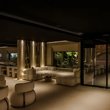 Hotel Casaly &