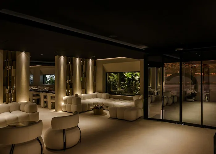 Hotel Casaly &