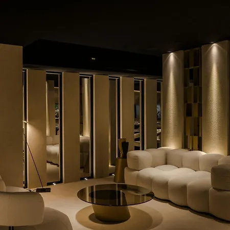 Hotel Casaly & 5*