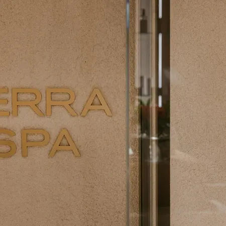Hotel Casaly &