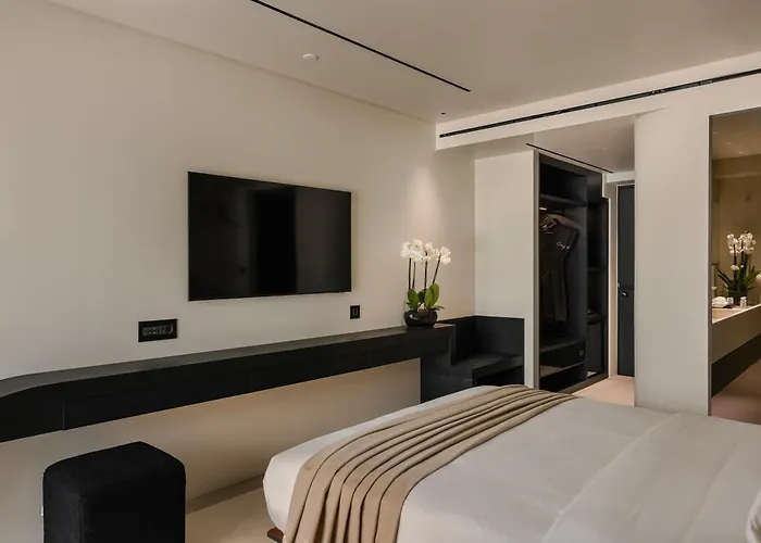 Casaly & Hotel 5*