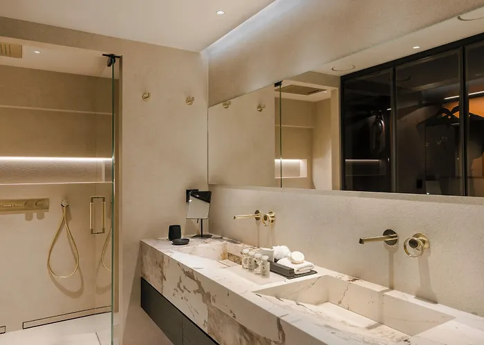 Hotel Casaly & 5*